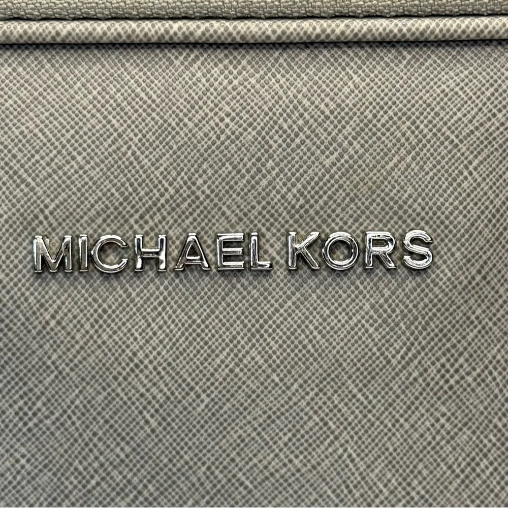 Michael Kors Laptop Bag in Gray EUC Men's or Women’s.